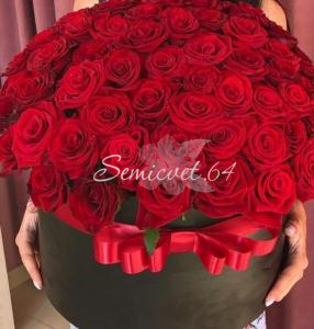 Огромная композиция 101 красная роза в коробке